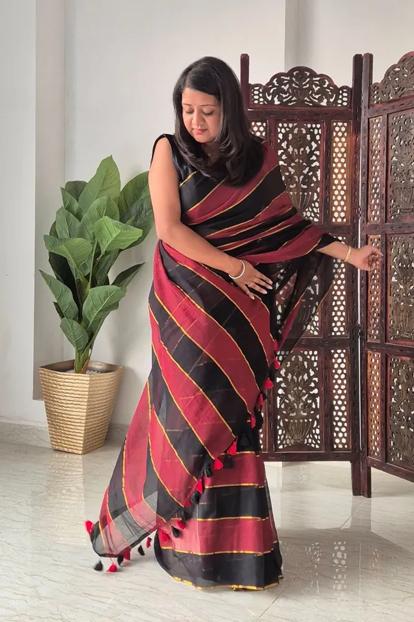 Red_And_Black_Mul_Cotton_Saree