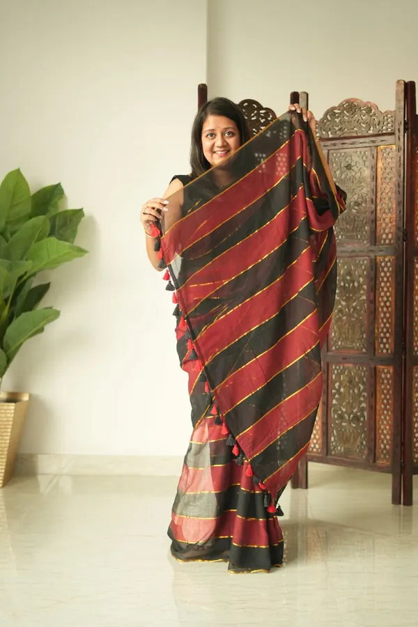 Red_And_Black_Mul_Cotton_Saree