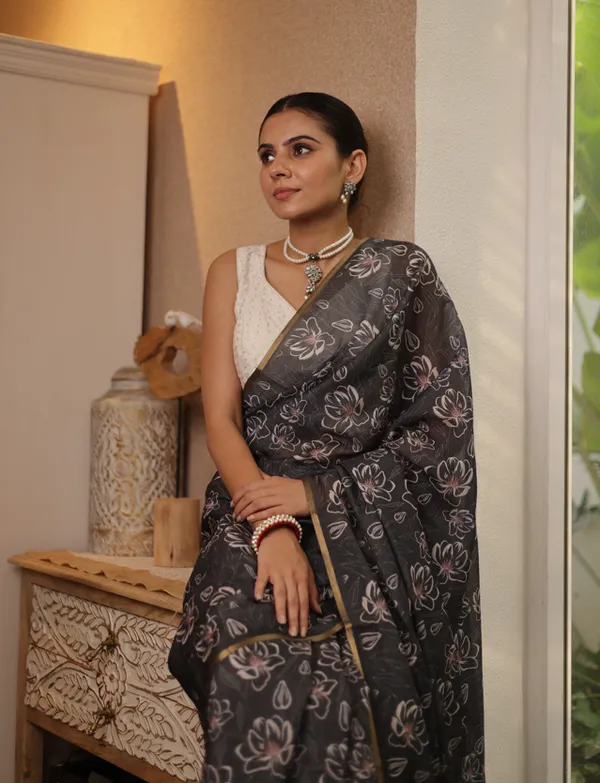 Black_Cotton_Crush_Saree
