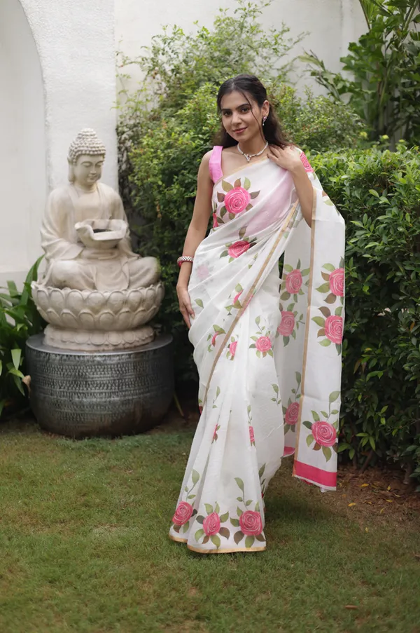 White_And_Pink_Cotton_Crush_Saree