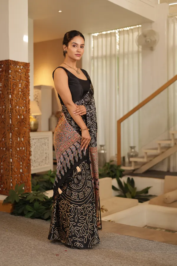 Black_Modal_Satin_Saree