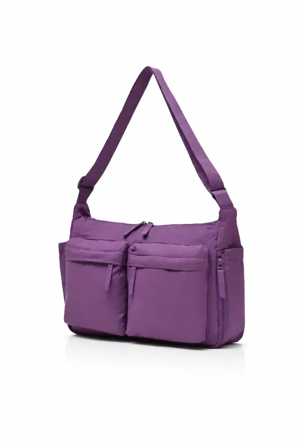 Black_Crossbody_Shoulder_Bag_with_Multiple_Pockets