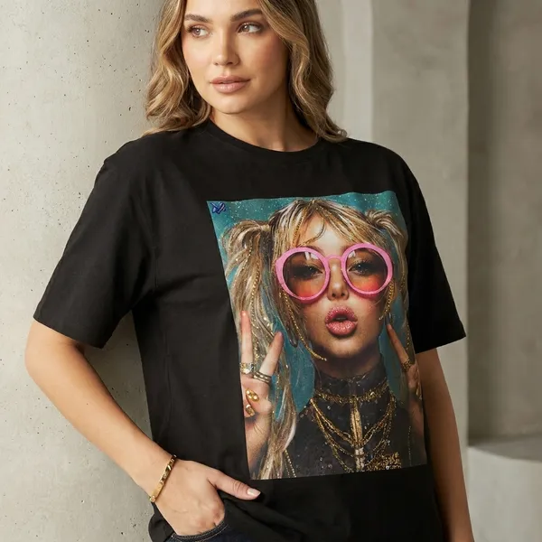 Stylish_Graphic_Print_T_Shirt_With_Blonde_Girl_Design
