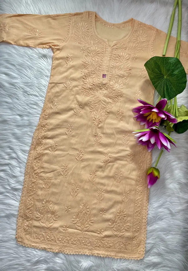 Mulmul_chikan_Zainab_Lace_kurti