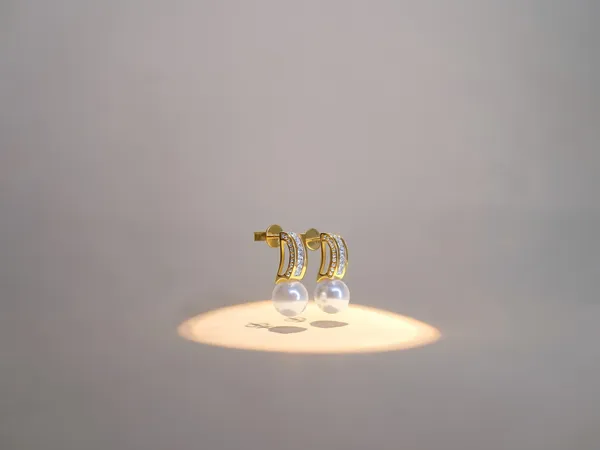 Pearl_&_Diamond_Drop_Earring