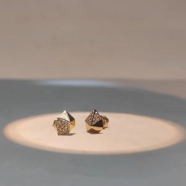 Sterling_Silver_Earring_With_Cubic_Zirconia
