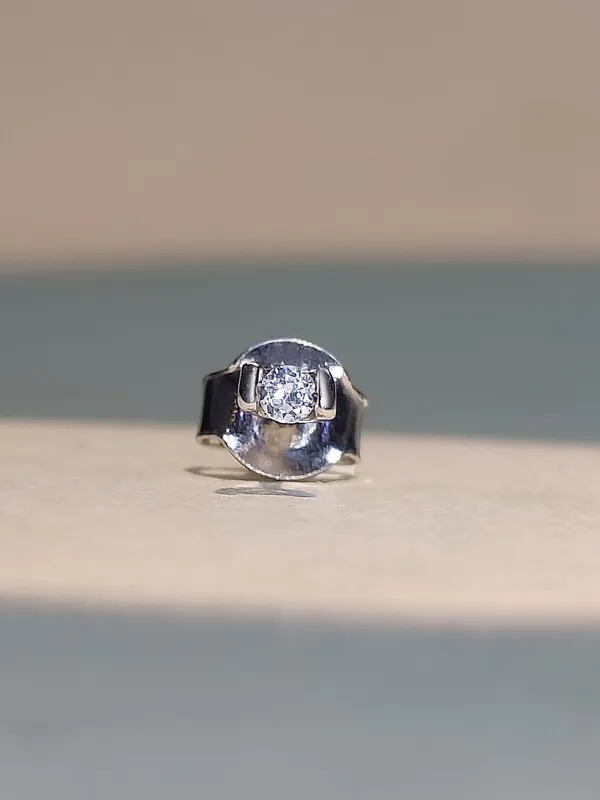 Classic_Diamonds_Stud_Earring