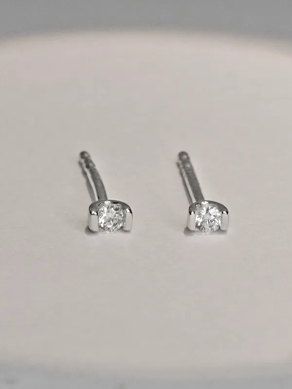 Classic_Diamonds_Stud_Earring