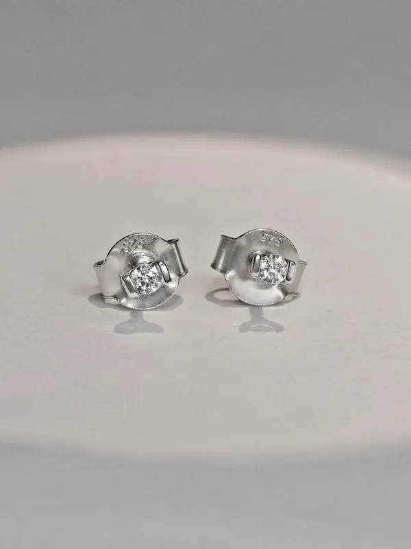 Classic_Diamonds_Stud_Earring