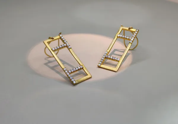 The_Linear_Frame_Drops