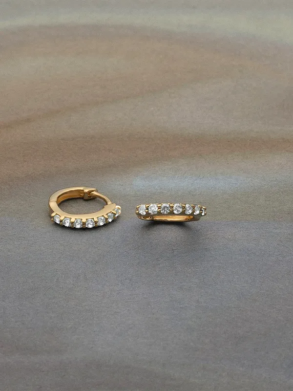 Classic_Diamond_Hoop_Earrings