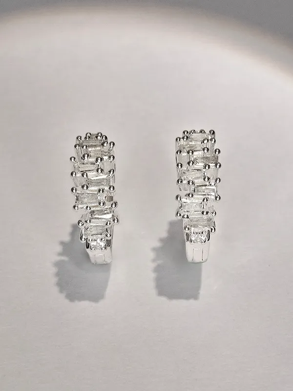 Baguette_Diamonds_Hoop_Earring
