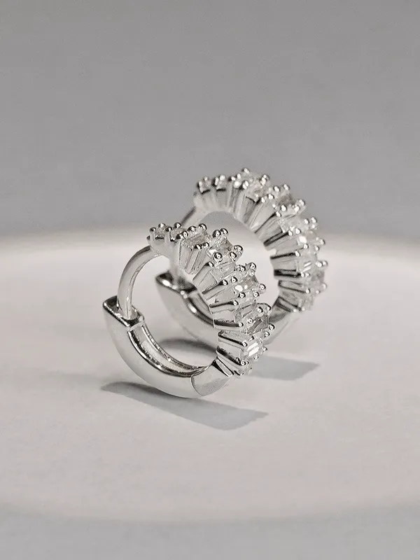 Baguette_Diamonds_Hoop_Earring