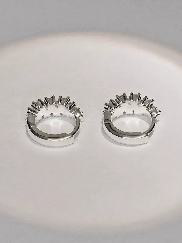 Baguette_Diamonds_Hoop_Earring