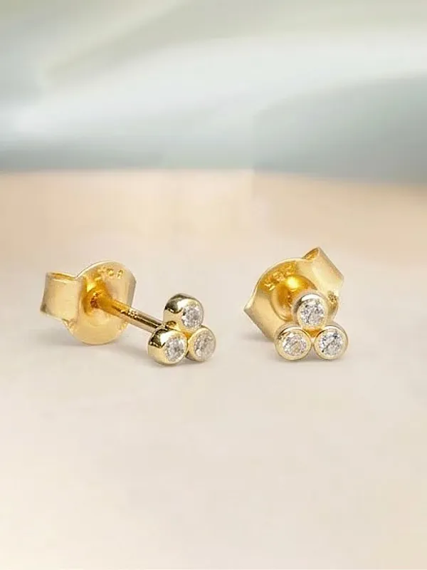 Classic_Trio_Diamonds_Stud_Earrings
