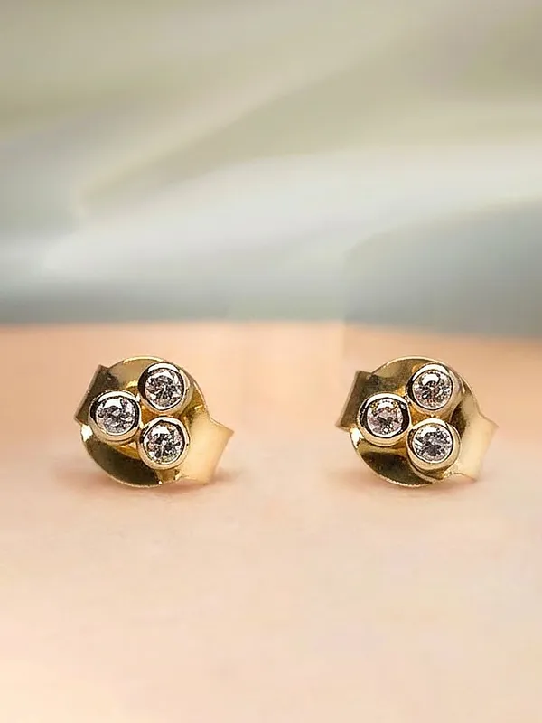 Classic_Trio_Diamonds_Stud_Earrings