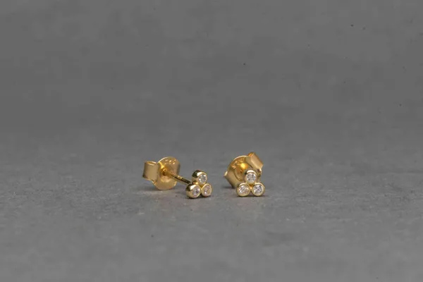 Classic_Trio_Diamonds_Stud_Earrings