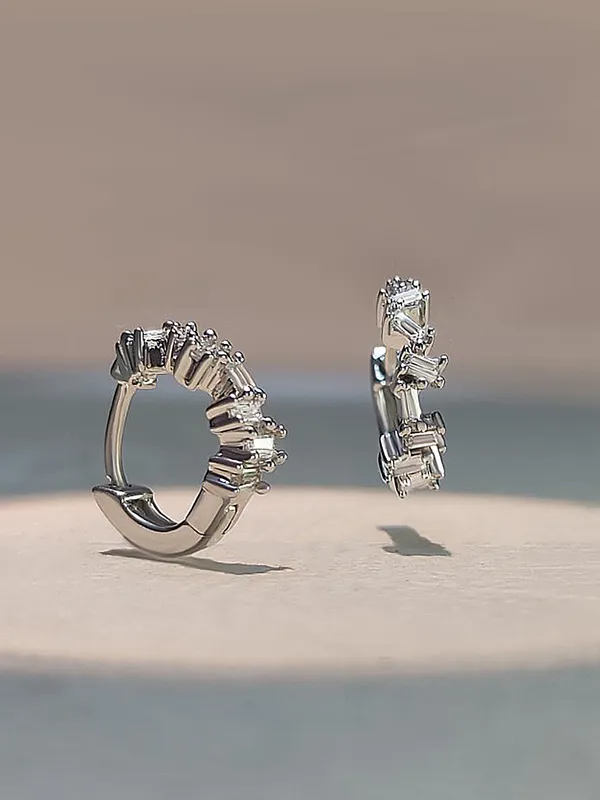 Classic_Baguette_Diamond_Earrings