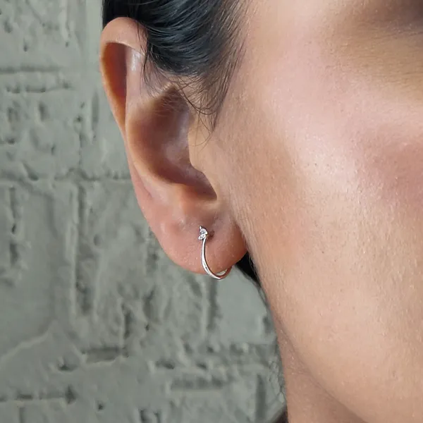 Elegant_Hoop_Stud_Diamond_Earrings