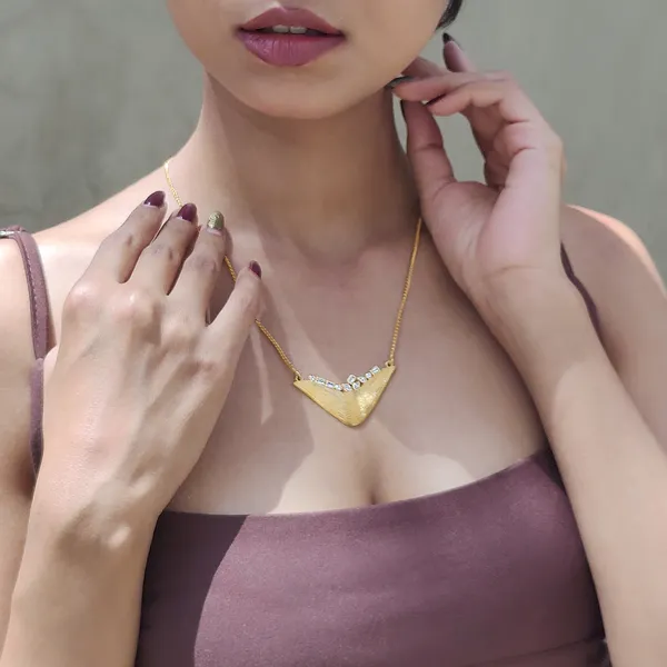 V-Shape_Pendant