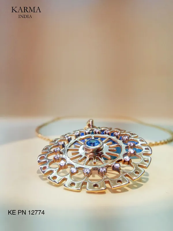 Blue_Topaz_Halo_Pendant