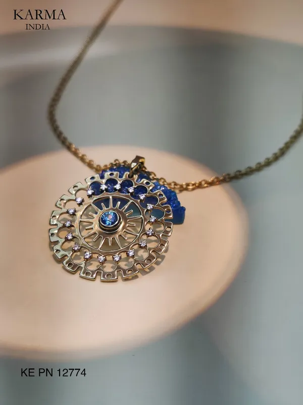 Blue_Topaz_Halo_Pendant