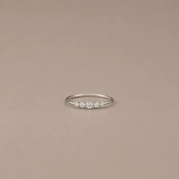 Minimal_Bezel-Set_Ring