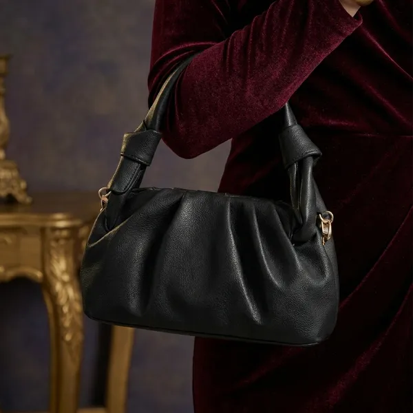 Black_Stylish_Pu_Leather_Handbag_For_Women_And_Girls