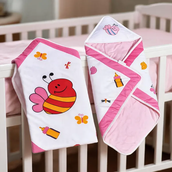 Pink_Cotton_Hooded_Bee_Print_Baby_Quilt_For_Newborn_&_Infant