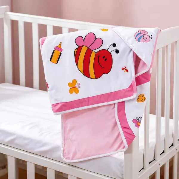 Pink_Cotton_Hooded_Bee_Print_Baby_Quilt_For_Newborn_&_Infant