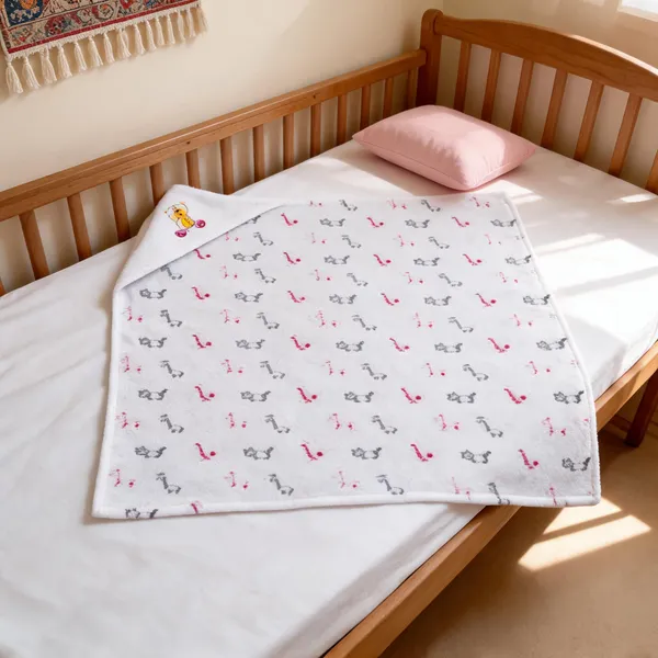 Pink_Grey_Flannel_Cotton_Animal_Print_Hooded_Towel_For_Baby