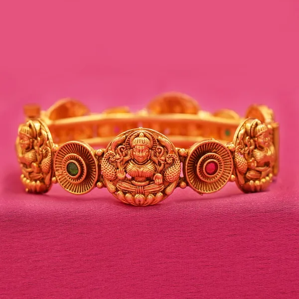 Yellow_Brass_Premium_And_Elegant_Bangle_For_Women