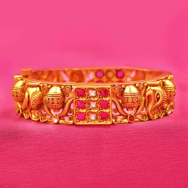 Yellow_Brass_Premium_And_Elegant_Bangle_For_Women