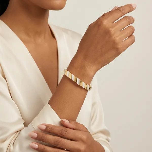 Yellow_Brass_Premium_And_Elegant_Bangle_For_Women