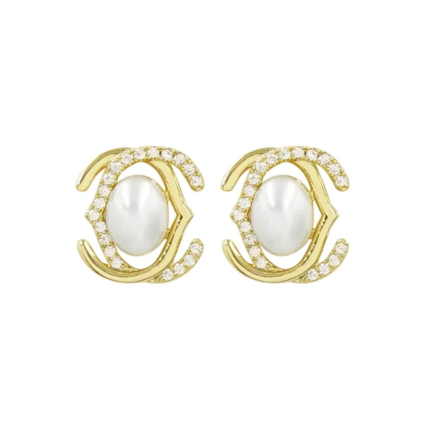 Yellow_Brass_Premium_And_Elegant_Earrings_For_Women