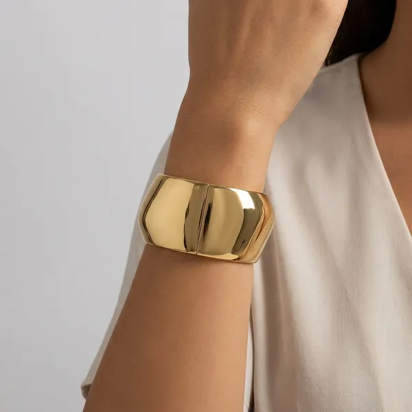 Yellow_Brass_Premium_And_Elegant_Bangle_For_Women
