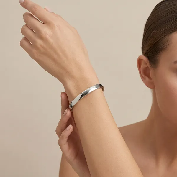 Rhodium_Brass_Premium_And_Elegant_Bangle_For_Women