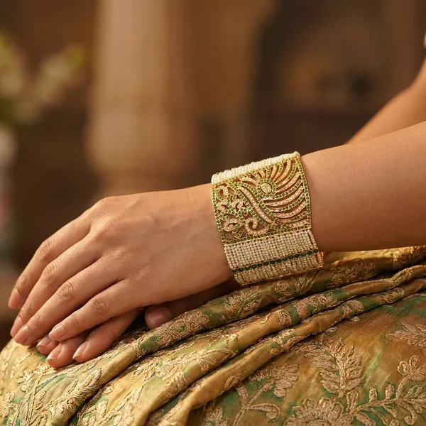 Yellow_Brass_Premium_And_Elegant_Bajuband_For_Women