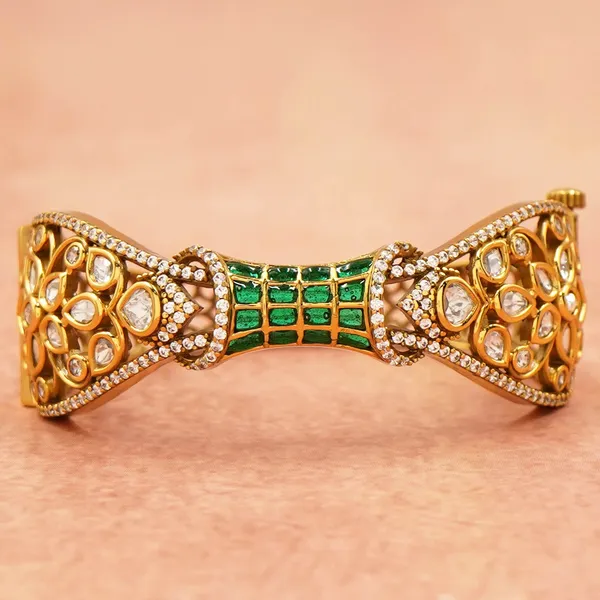 Yellow_Brass_Premium_And_Elegant_Bangle_For_Women