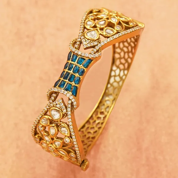 Yellow_Brass_Premium_And_Elegant_Bangle_For_Women