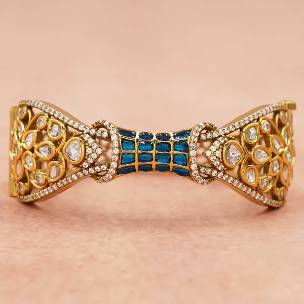 Yellow_Brass_Premium_And_Elegant_Bangle_For_Women