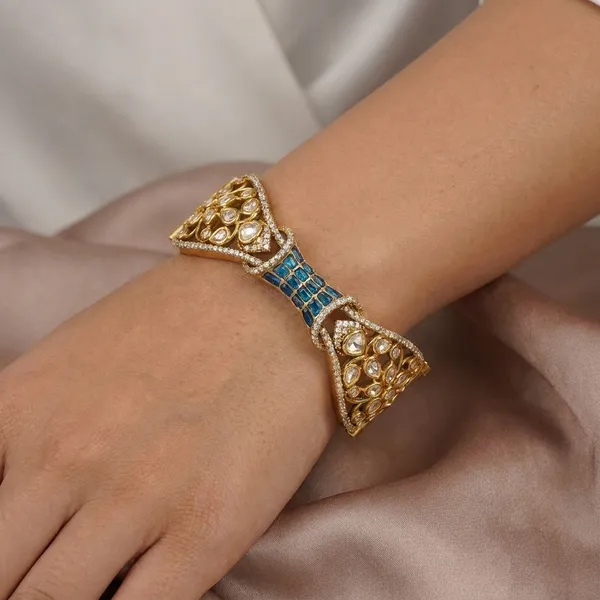Yellow_Brass_Premium_And_Elegant_Bangle_For_Women