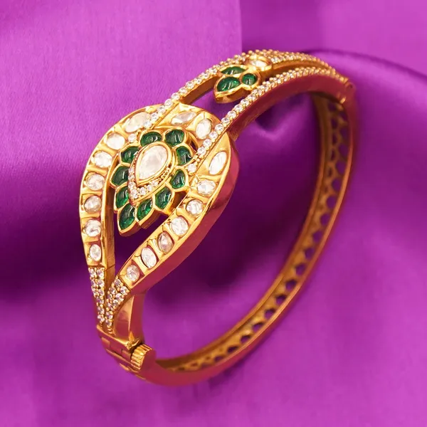 Yellow_Brass_Premium_And_Elegant_Bangle_For_Women