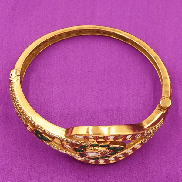 Yellow_Brass_Premium_And_Elegant_Bangle_For_Women