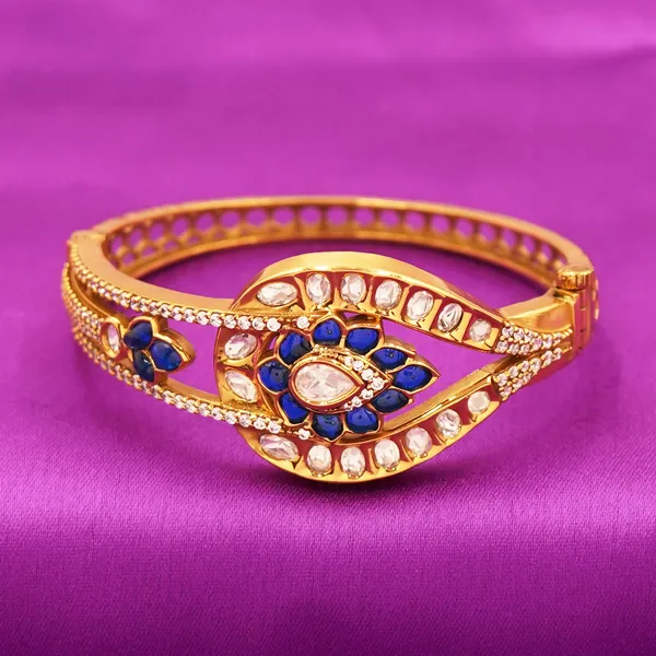 Yellow_Brass_Premium_And_Elegant_Bangle_For_Women