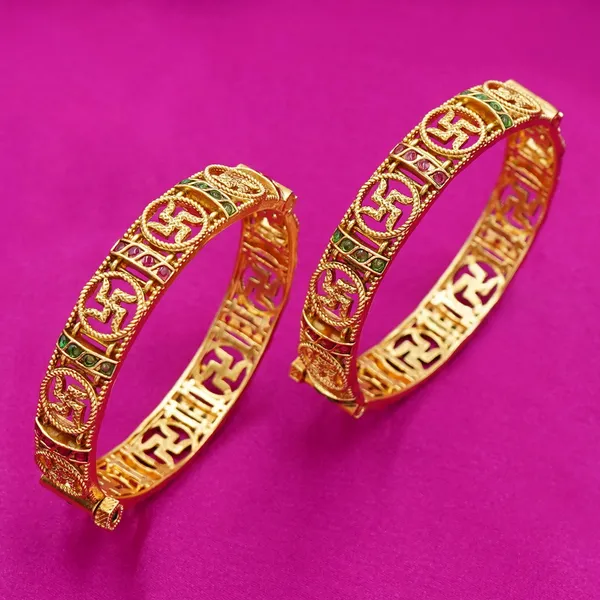 Yellow_Brass_Premium_And_Elegant_Bangle_For_Women