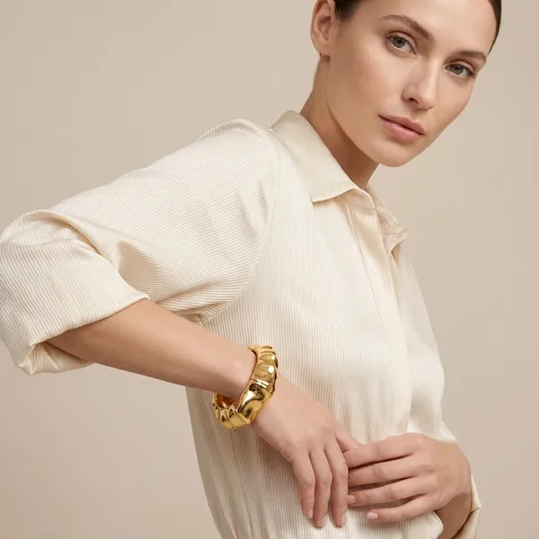 Yellow_Brass_Premium_And_Elegant_Bangle_For_Women