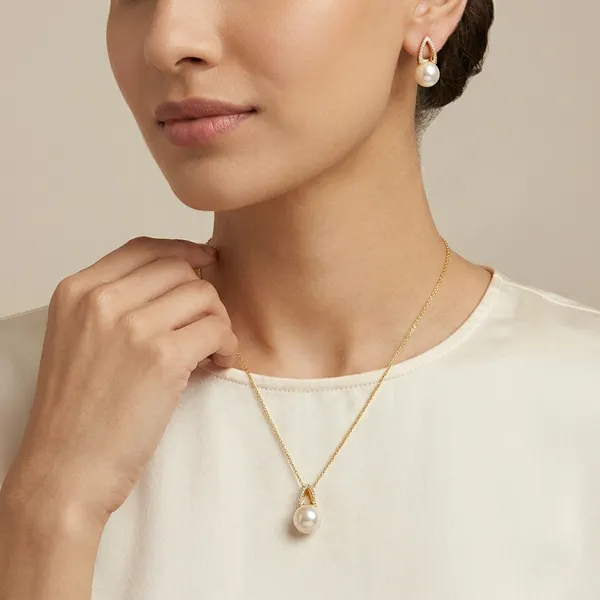 Yellow_Brass_Premium_And_Elegant_Necklace__For_Women