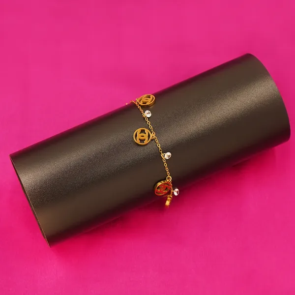 Yellow_Brass_Premium_And_Elegant_Bracelet_For_Women