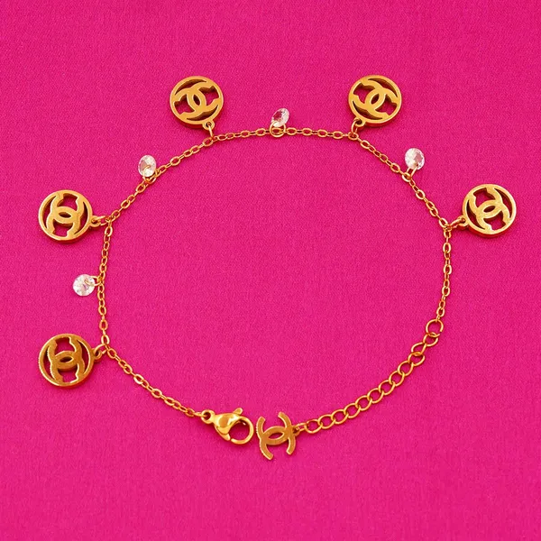 Yellow_Brass_Premium_And_Elegant_Bracelet_For_Women